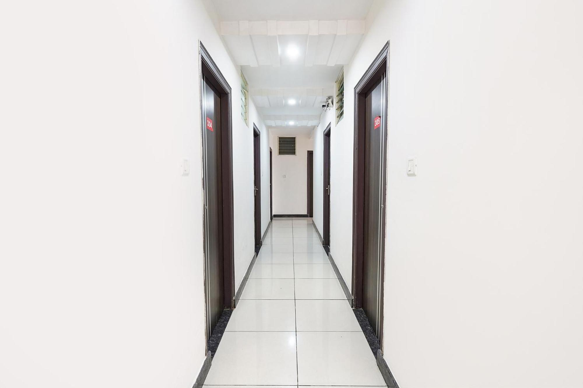 Hotel Fabhotel Royal Comfort Madiwala 3*