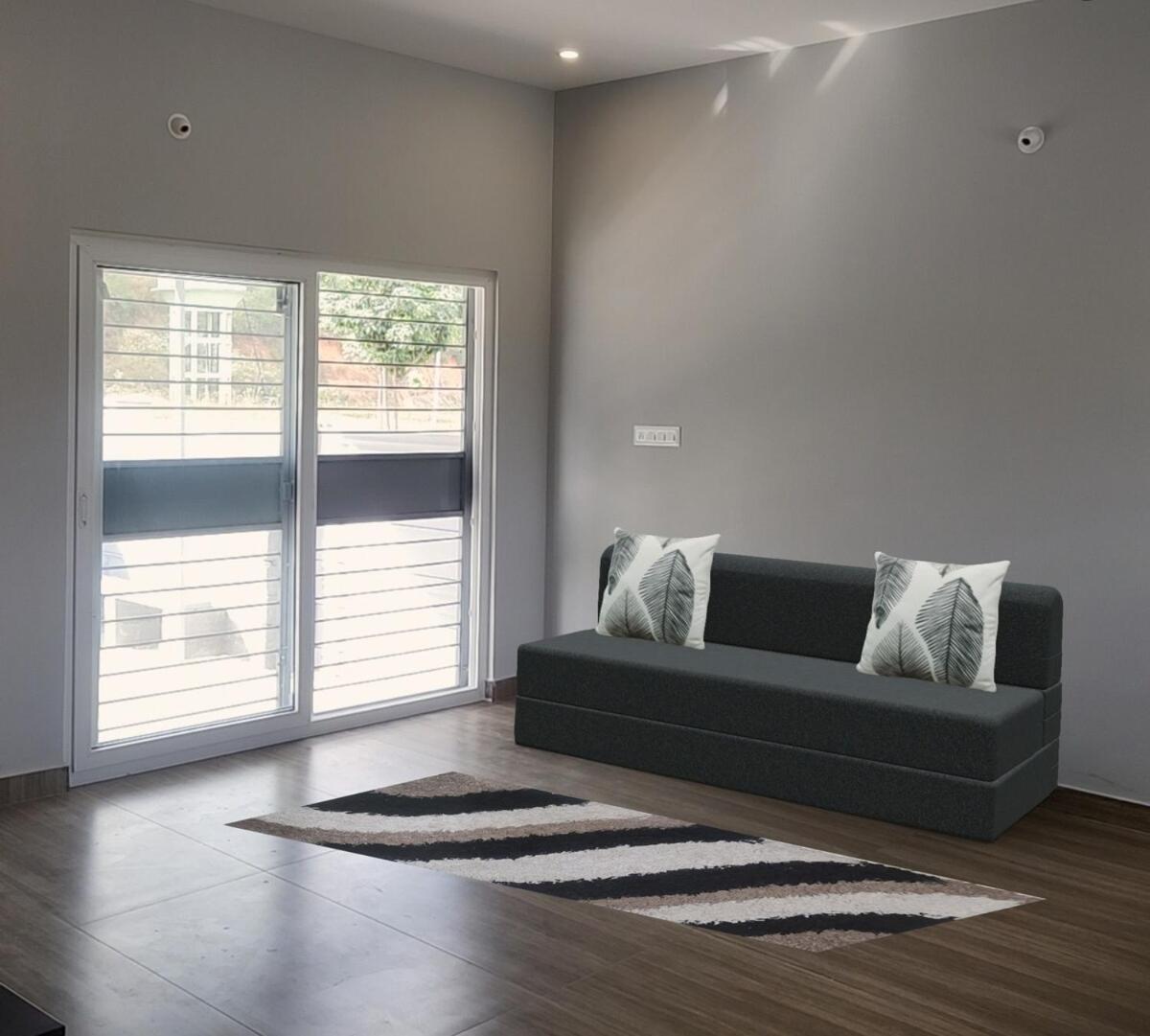 Cozy Urban Retreat Private