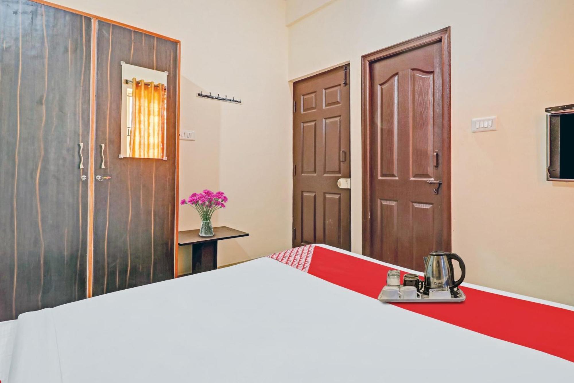 Hotel Super O Mn Residency Near Ragigudda Sri Prasanna Anjaneyaswamy Temple 3*