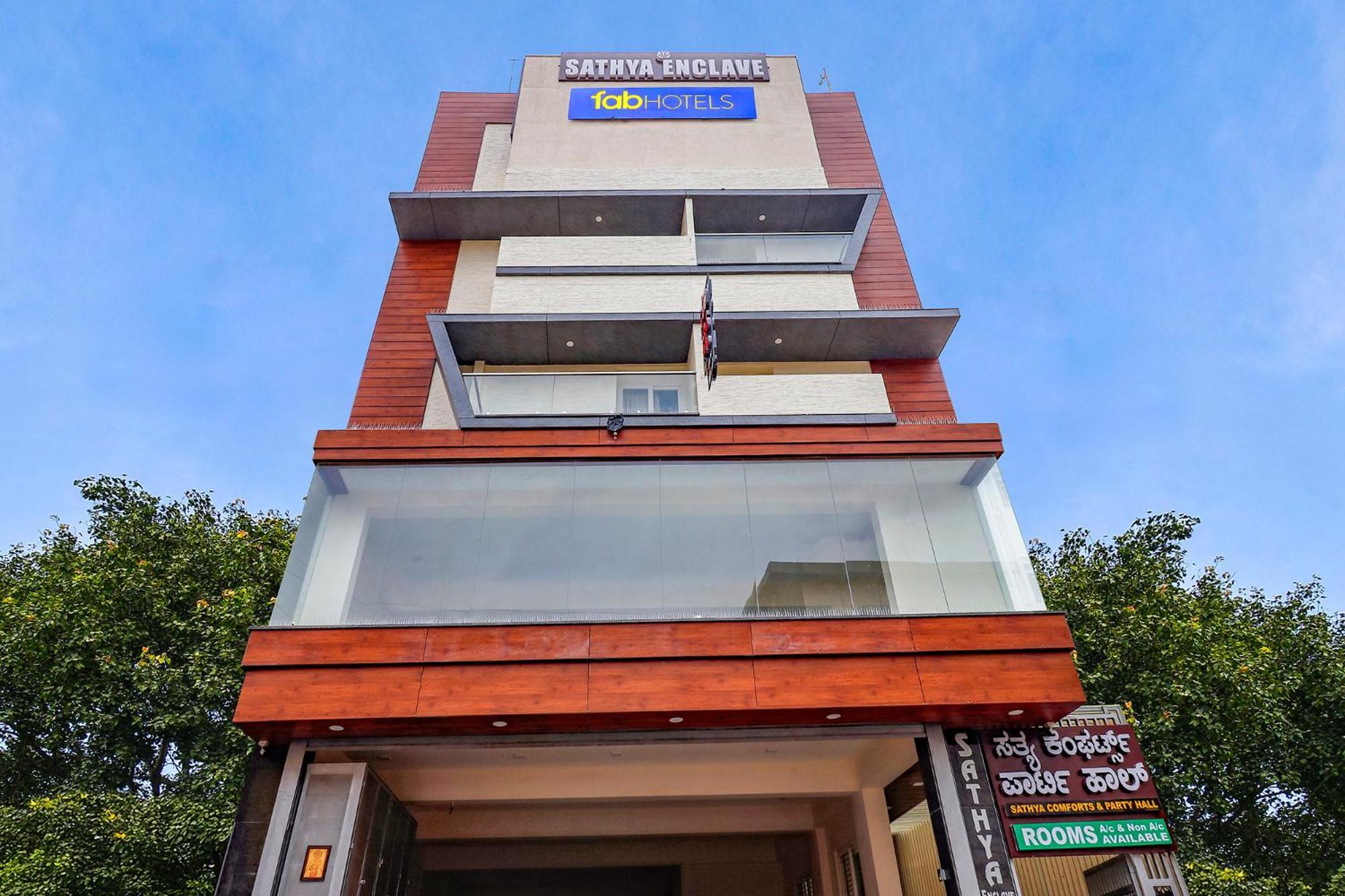Fabhotel Sathya Comforts - Nr Commercial Street 3* Bangalore