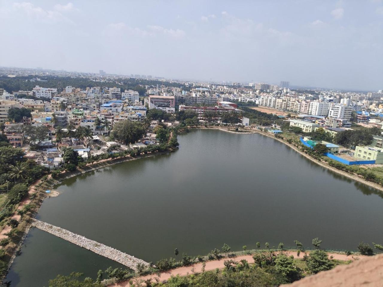 Apartment Spacious 3bhk High Floor East With Full Equipped Kitchen- 26a Bangalore
