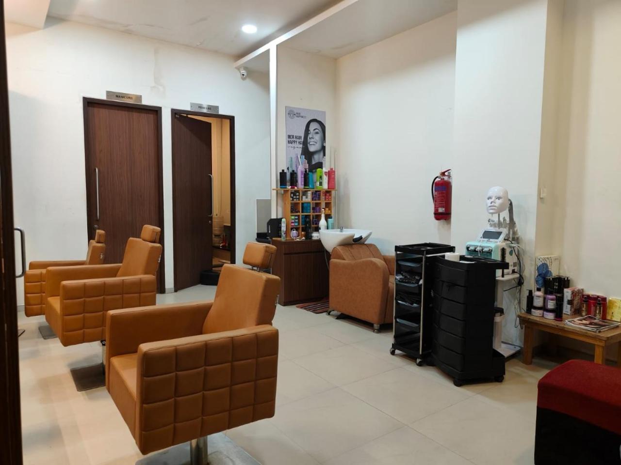 Spacious 3bhk High Floor East With Full Equipped Kitchen- 26a Apartment Bangalore