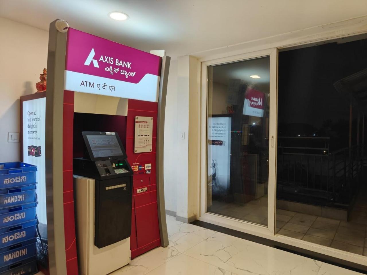 Spacious 3bhk High Floor East With Full Equipped Kitchen- 26a *