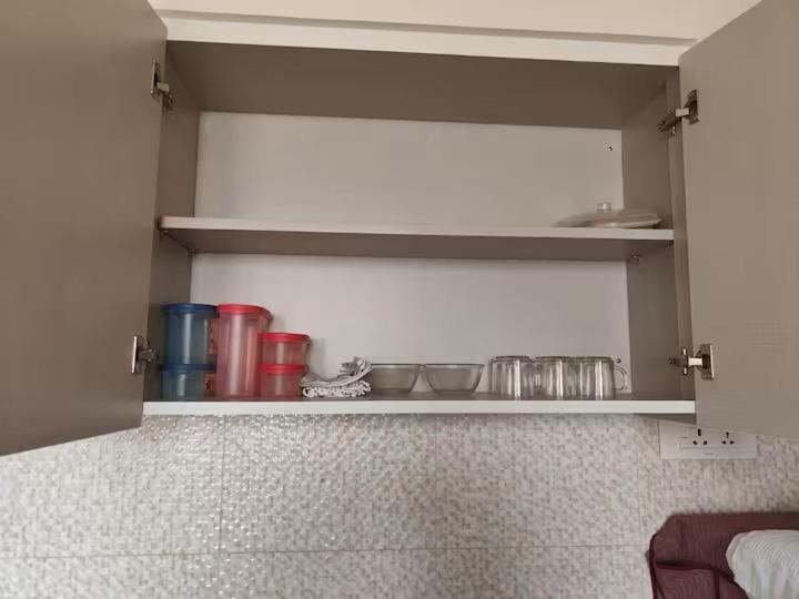 Spacious 3bhk High Floor East With Full Equipped Kitchen- 26a *