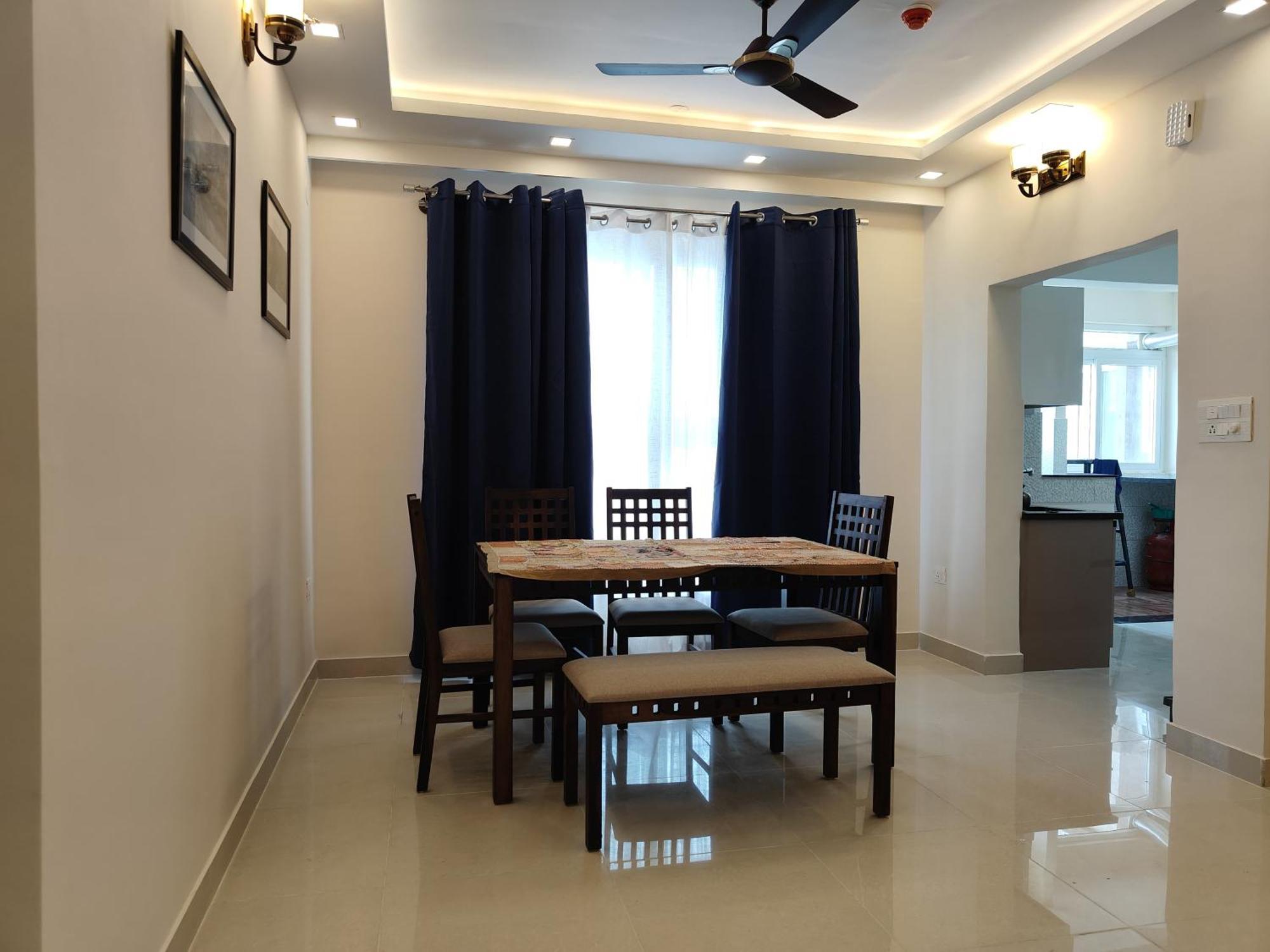 Spacious 3bhk High Floor East With Full Equipped Kitchen- 26a Bangalore