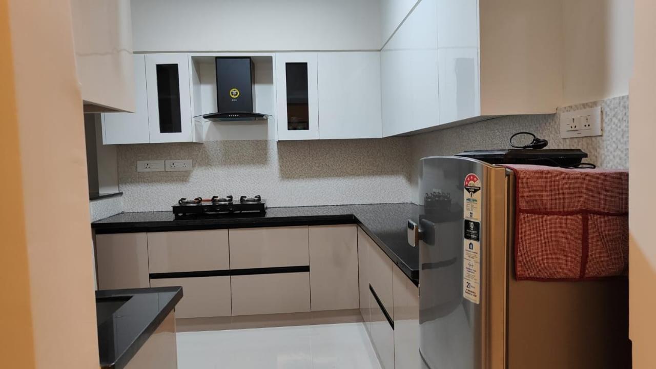Apartment Spacious 3bhk High Floor East With Full Equipped Kitchen- 26a Bangalore