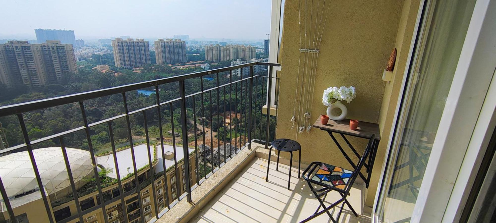 Bodhi The Cozy 2bhk Flat At Bhartiya Apartment
