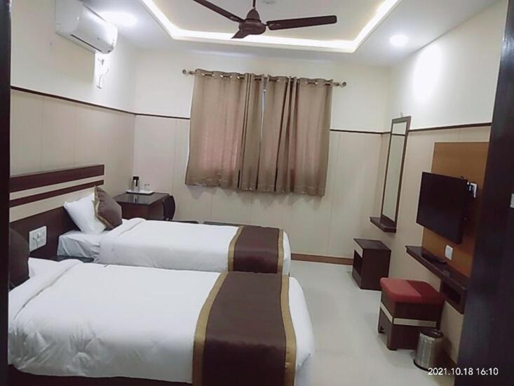 Anand Regency Majestic Hotel Bangalore