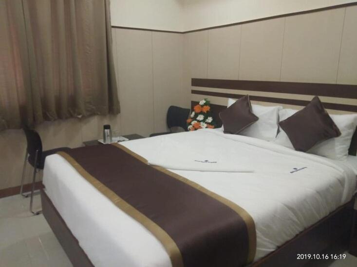 Anand Regency Majestic Hotel Bangalore