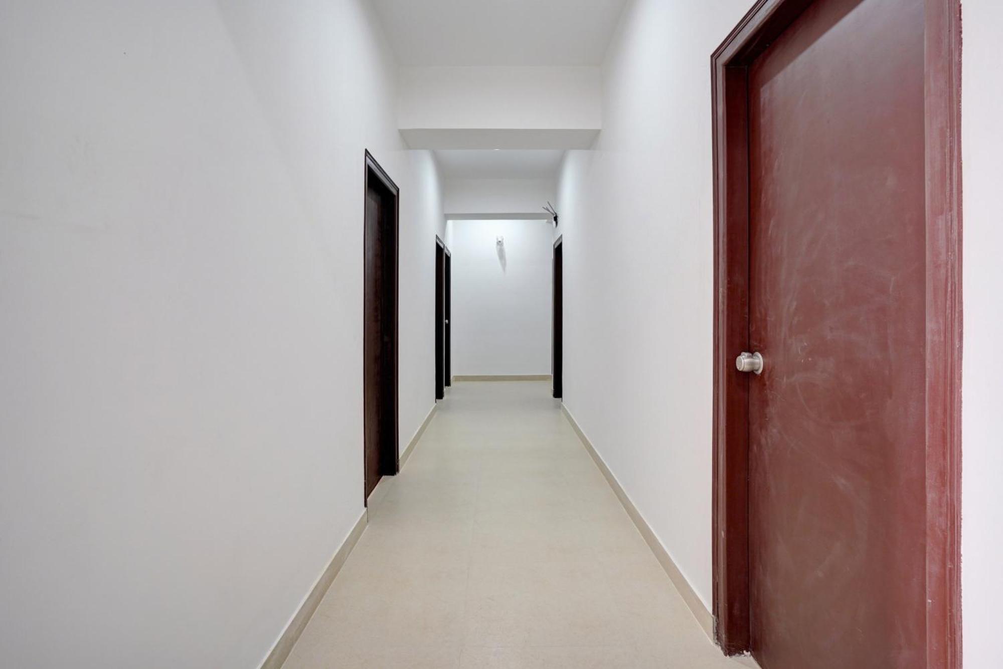 O Metro View Hotel 4*