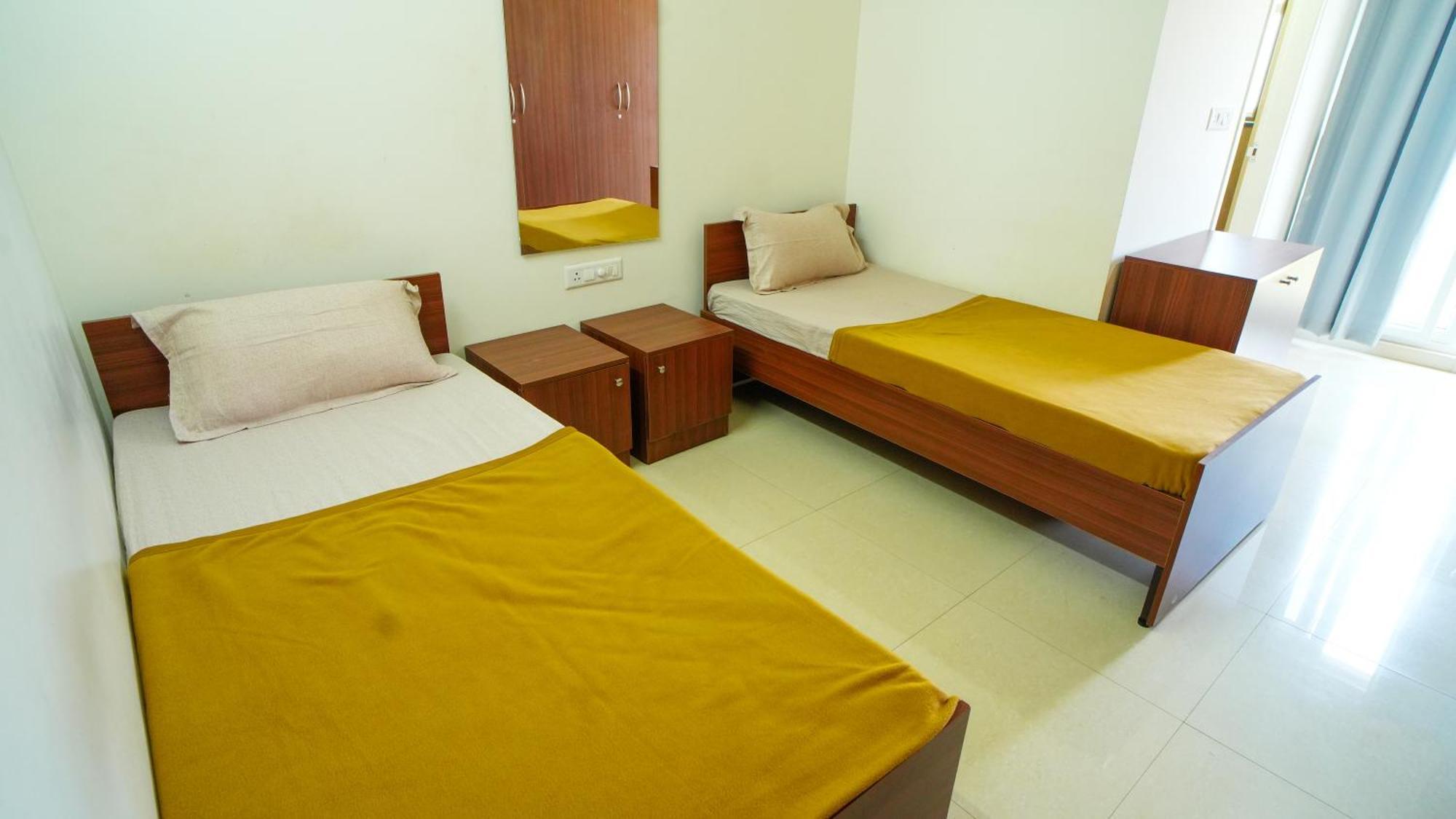 Aparthotel Local Hmv Royal Bangalore
