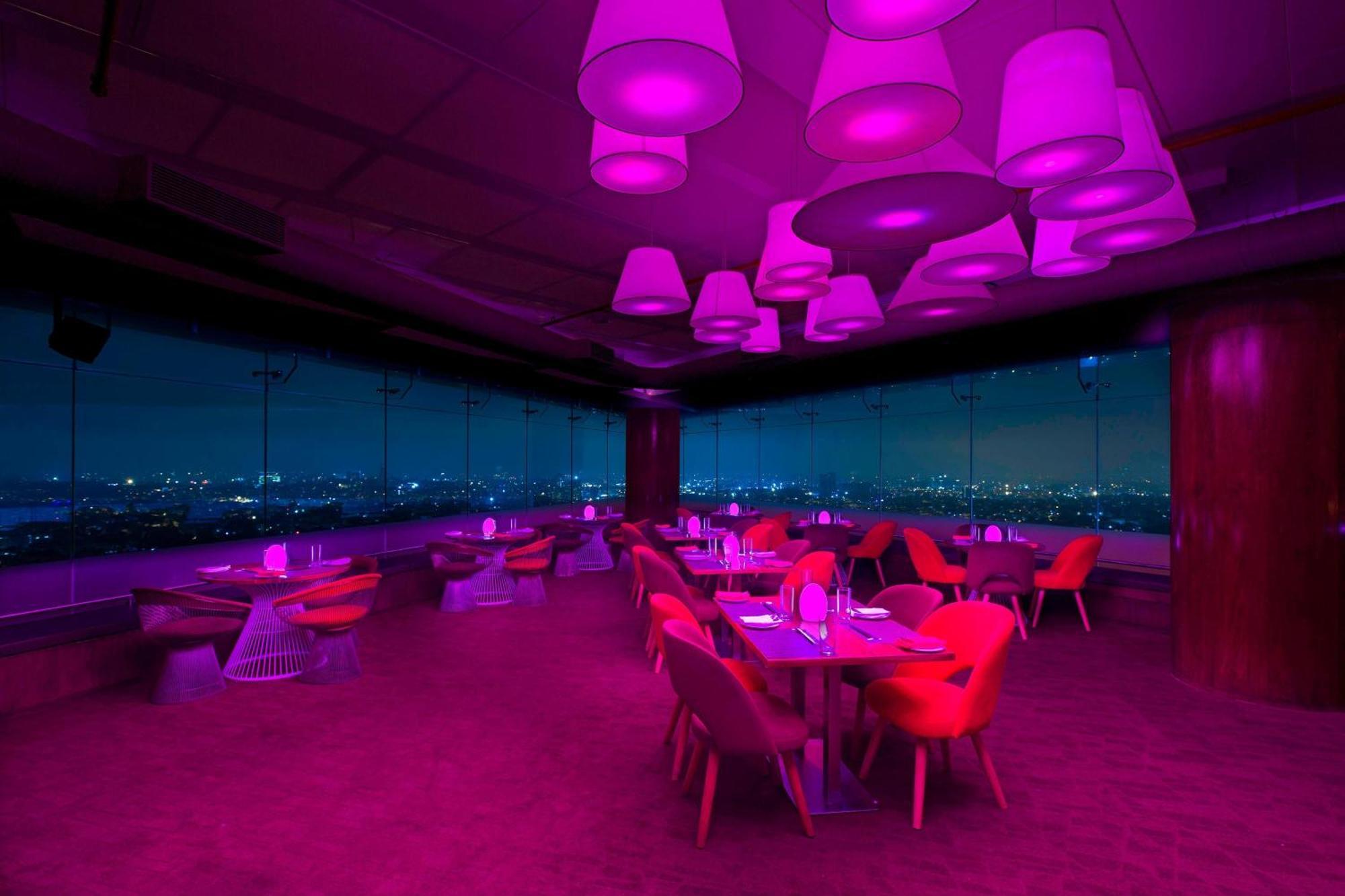 Sheraton Grand At Brigade Gateway 5*