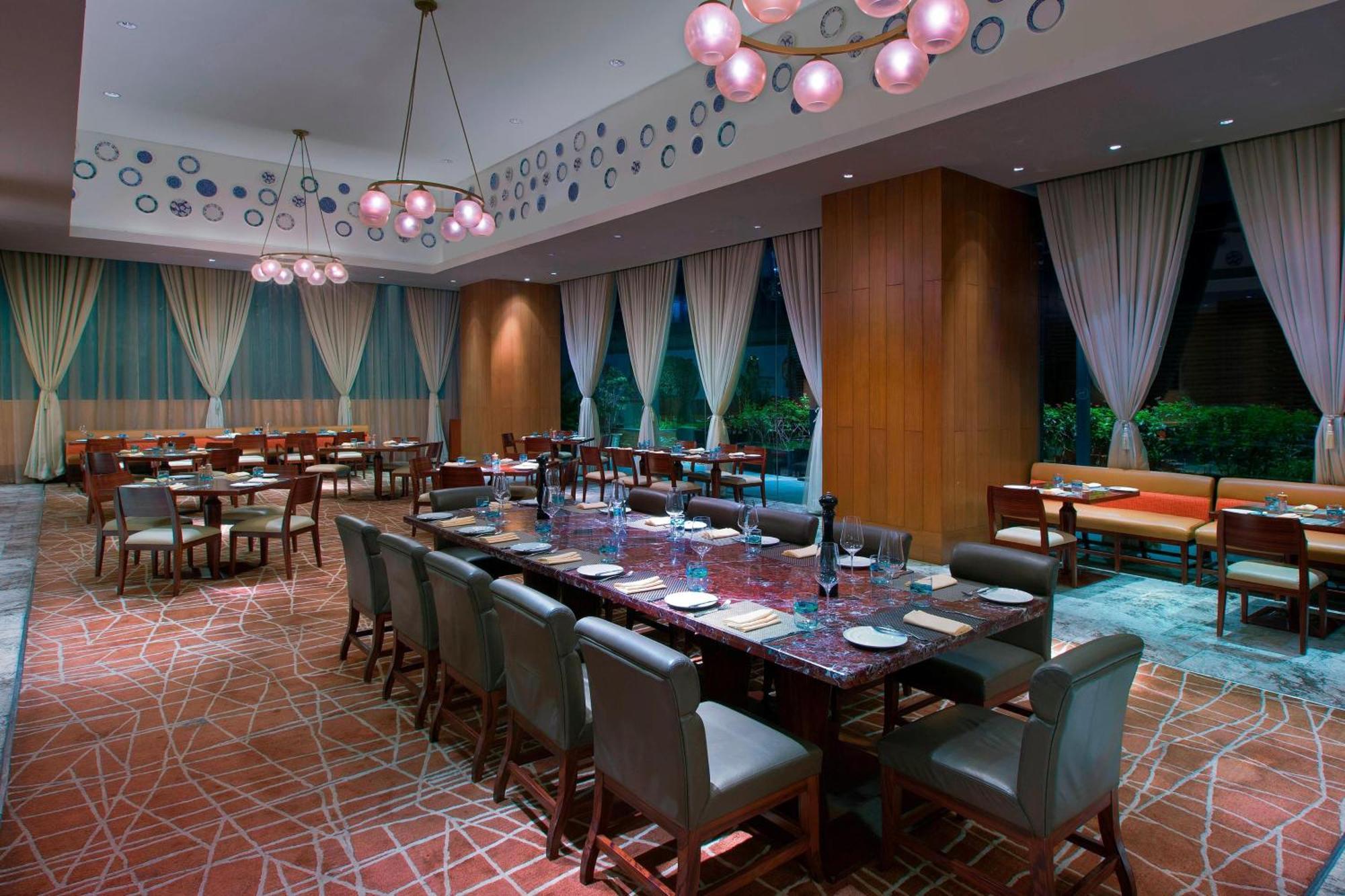 Sheraton Grand At Brigade Gateway Hotel 5*