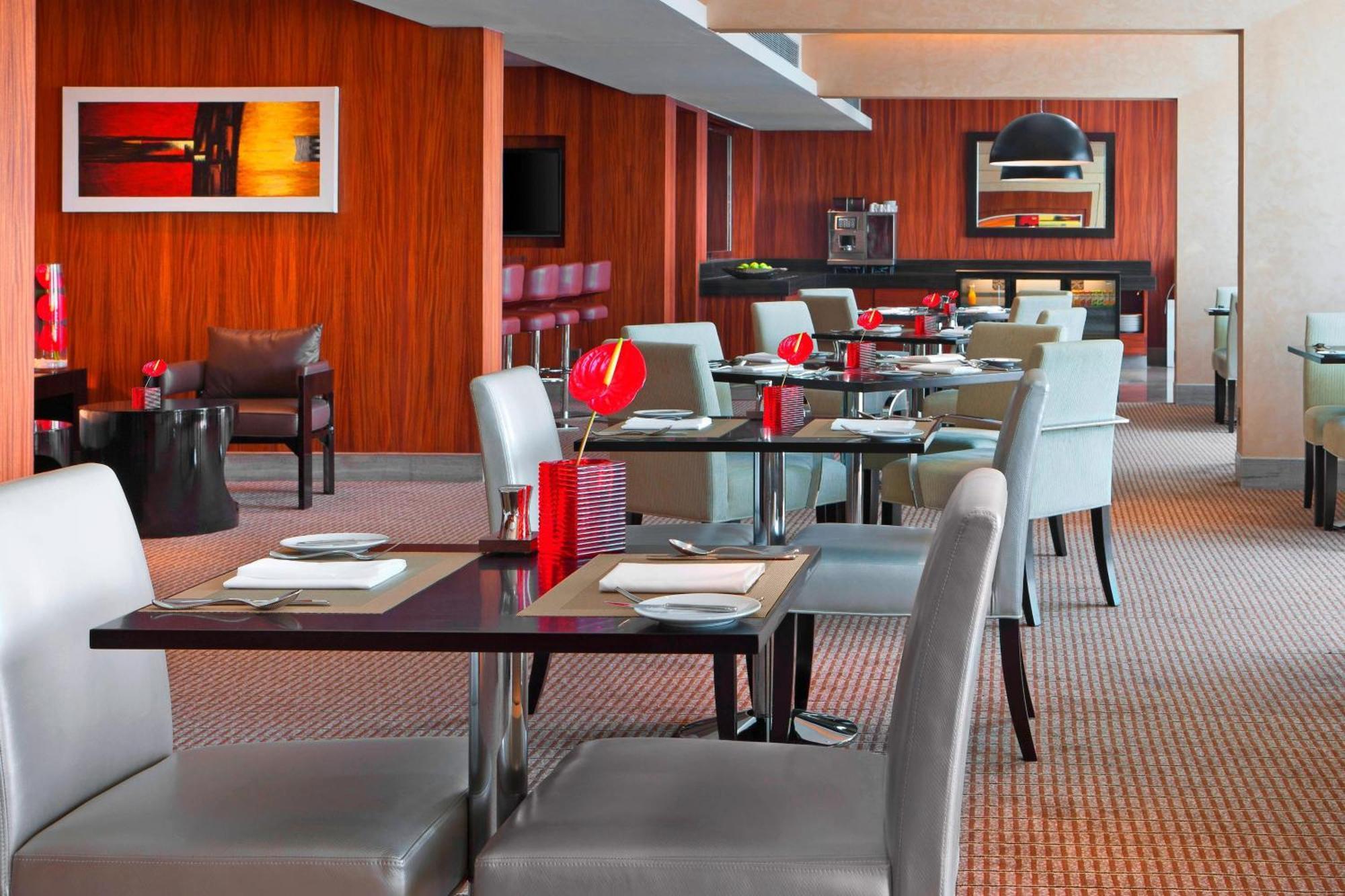 Hotel Sheraton Grand At Brigade Gateway Bangalore