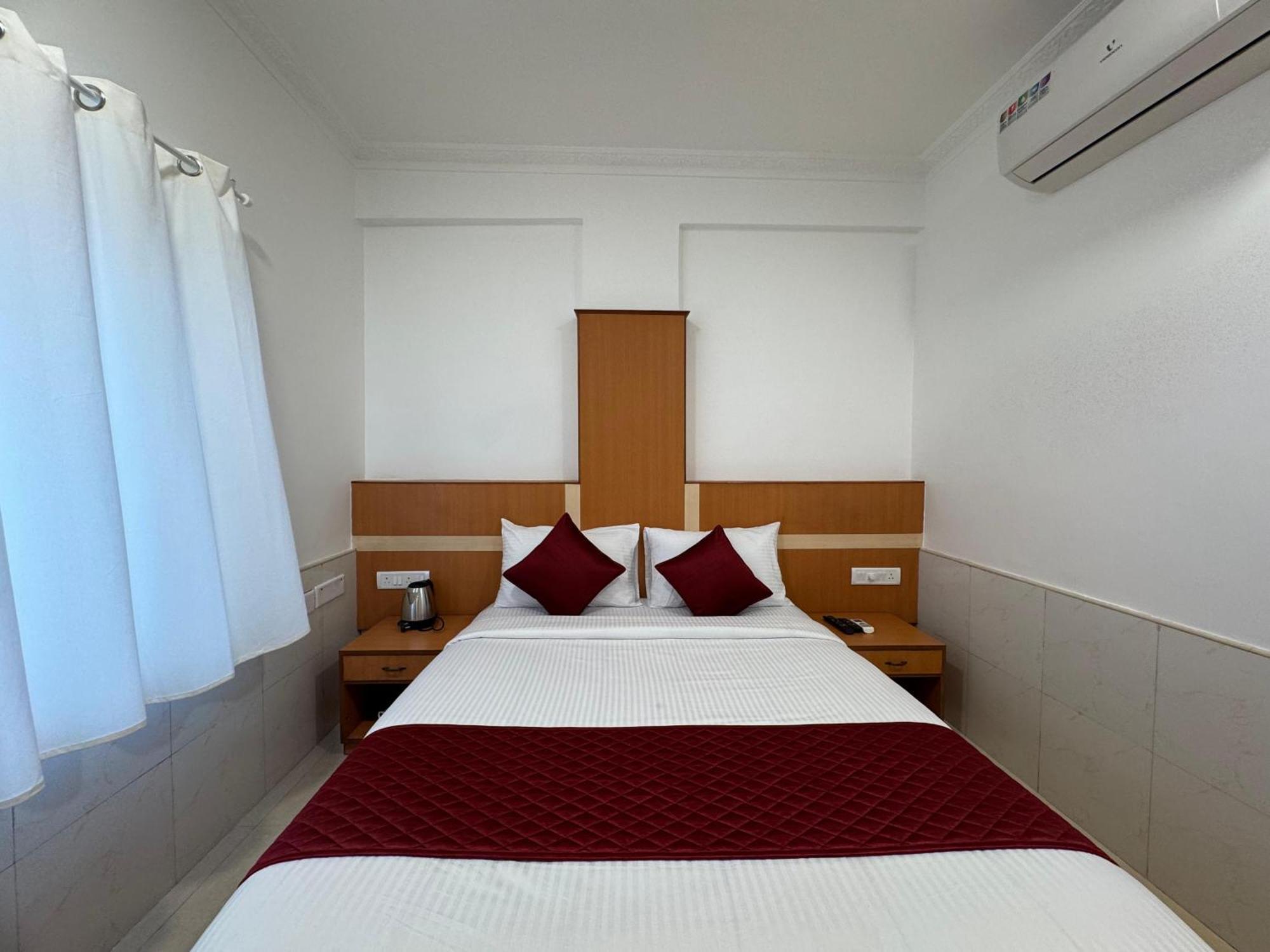 Srinidhi Residency Murugeshpalya 3* Bangalore