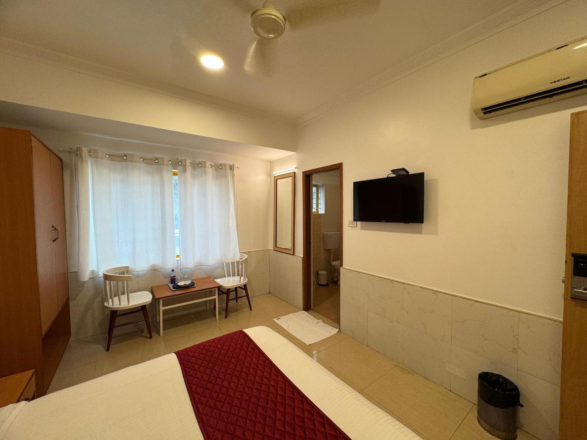 Srinidhi Residency Murugeshpalya 3*