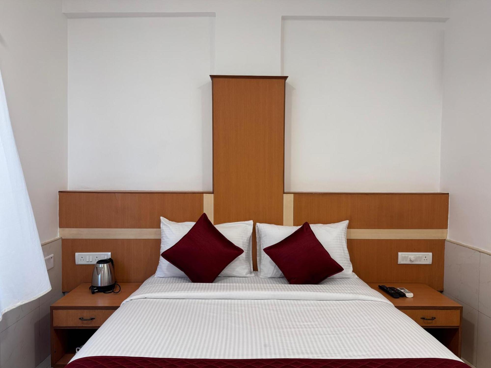 Srinidhi Residency Murugeshpalya 3* Bangalore