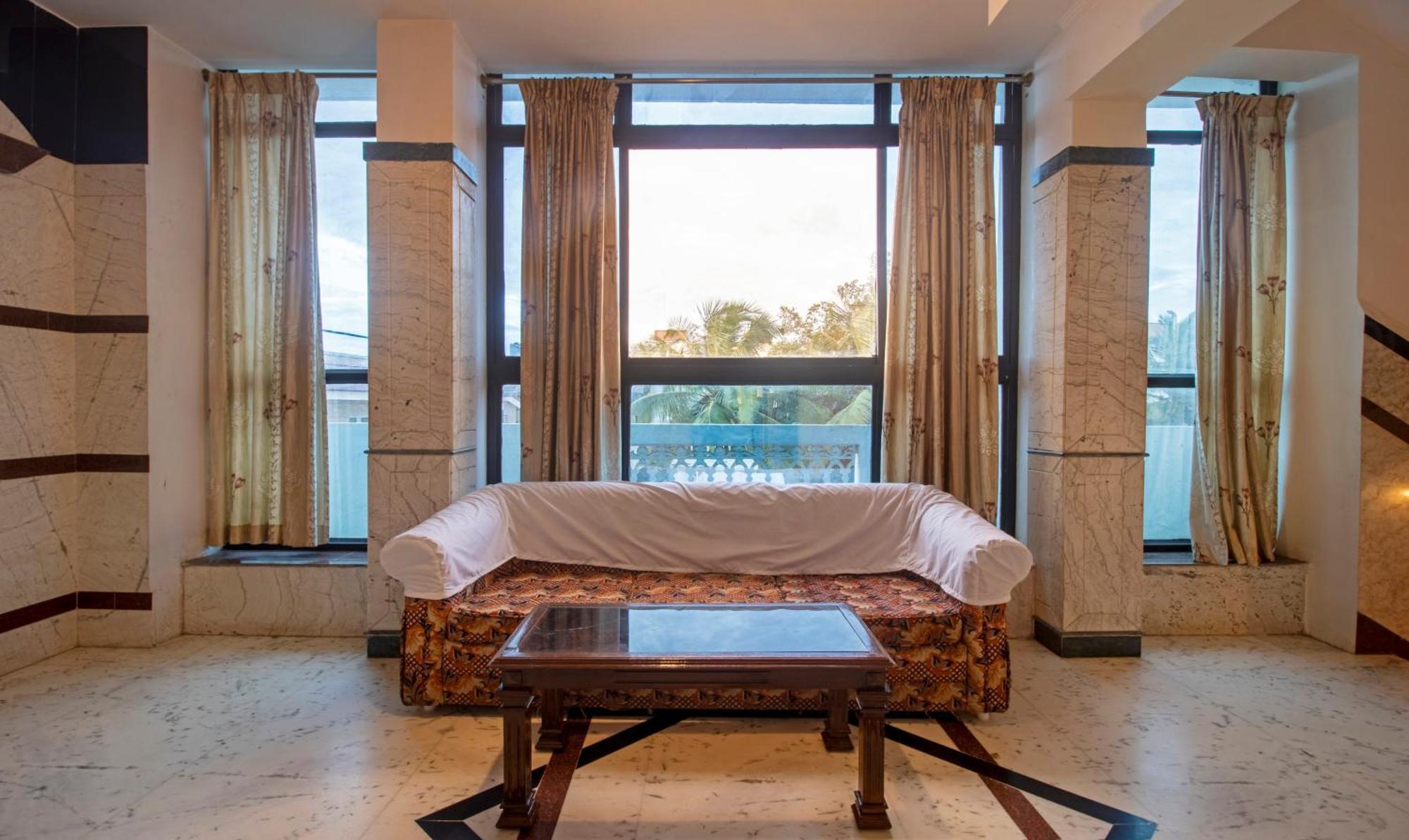 Hotel Seven Olives By Mystic 4*