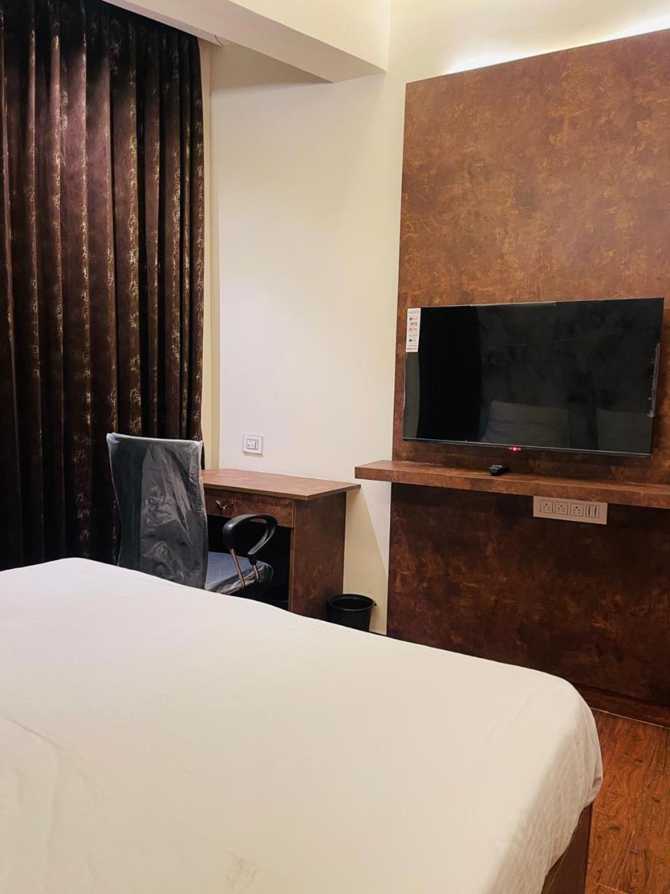 Hotel The Taaj Comforts Bangalore