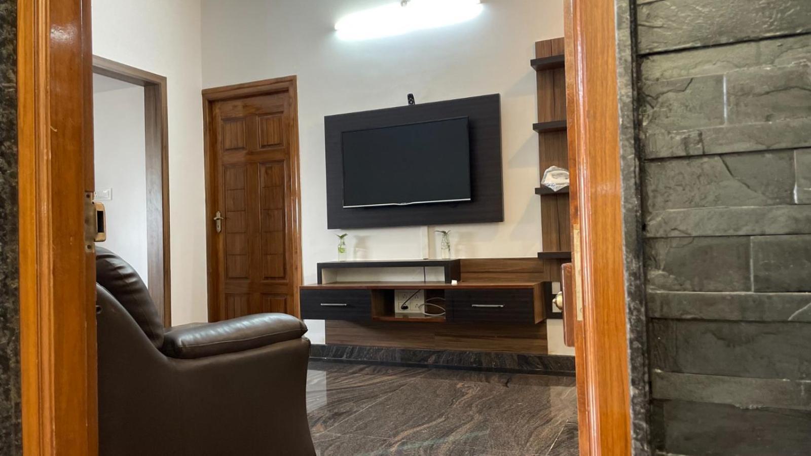 Apartment Premium 2bhk Retreat Hsr Family Professionals! Bangalore