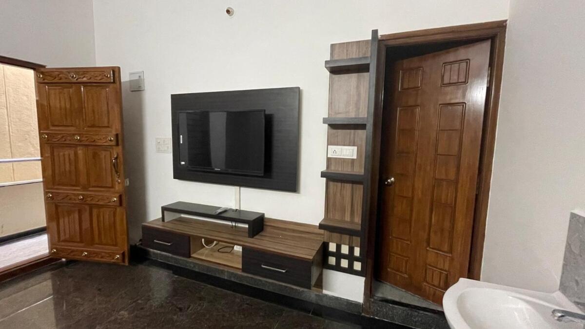 Premium 2bhk Retreat Hsr Family Professionals! * Bangalore