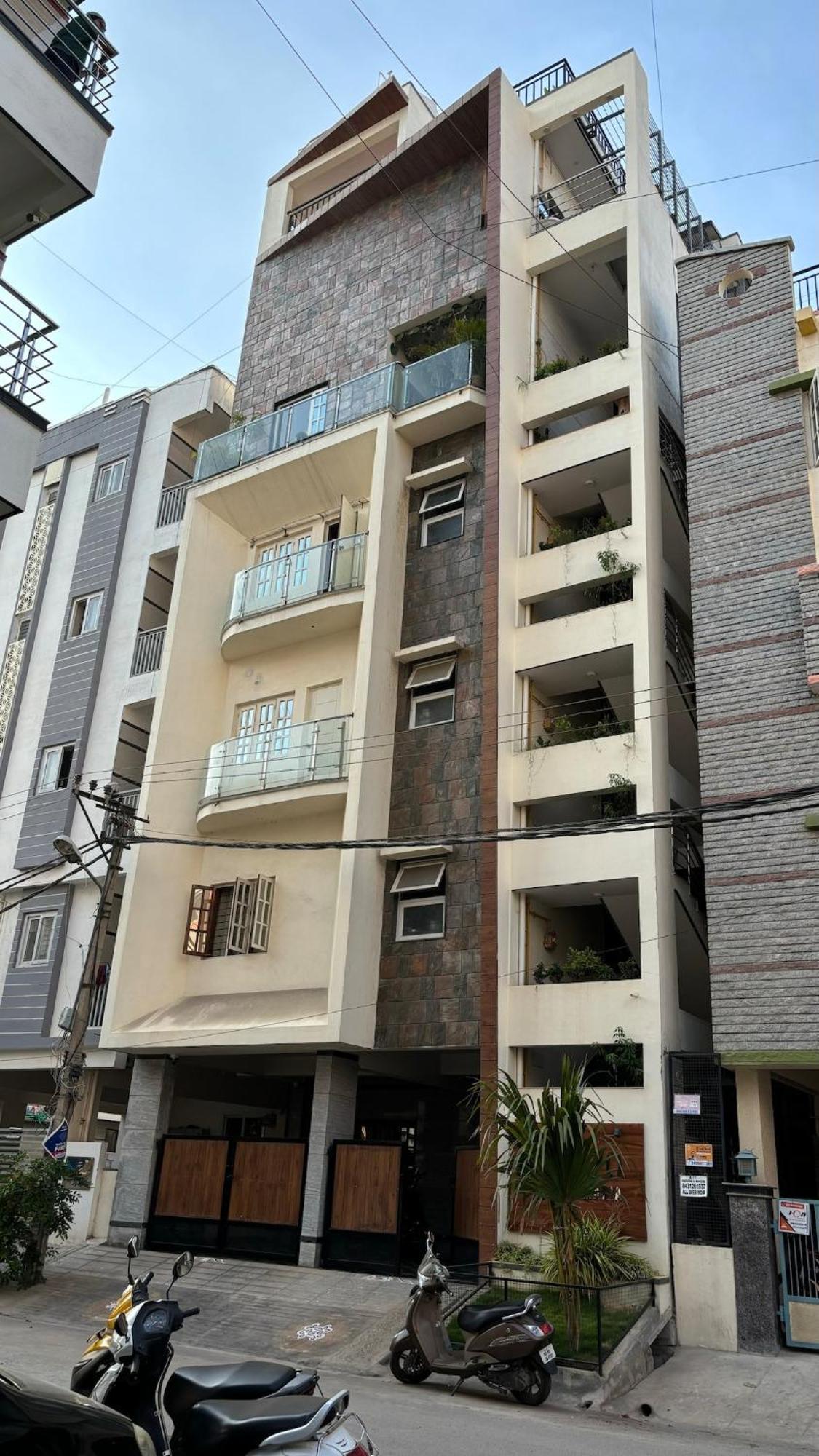 Premium 2bhk Retreat Hsr Family Professionals! Apartment Bangalore