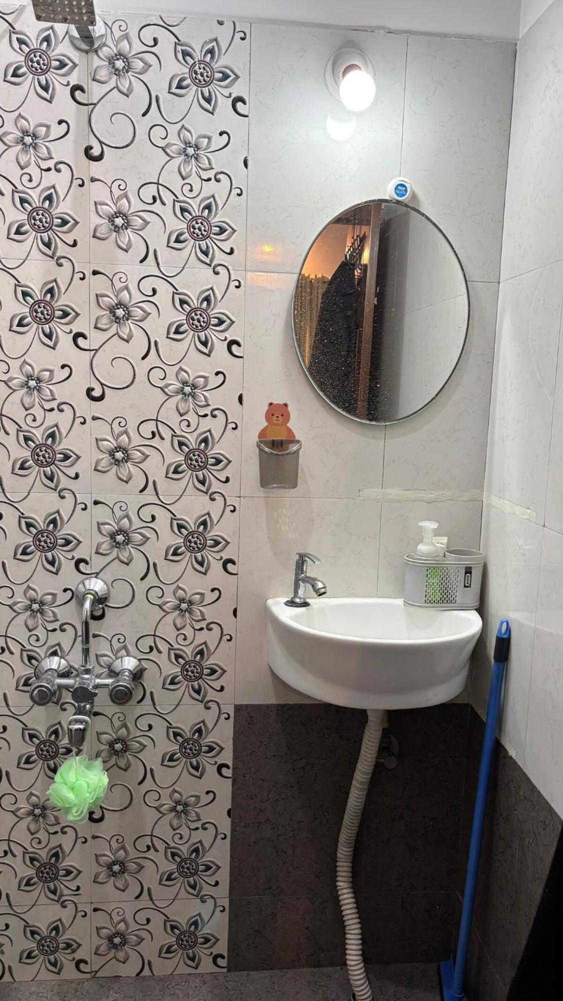 Premium 2bhk Retreat Hsr Family Professionals! * Bangalore