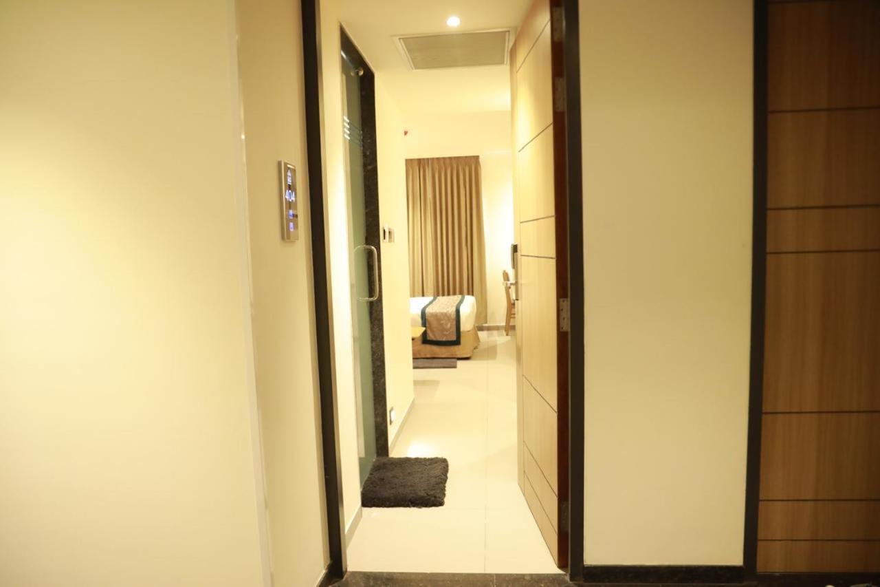 City Lake Hotel Hotel 3*