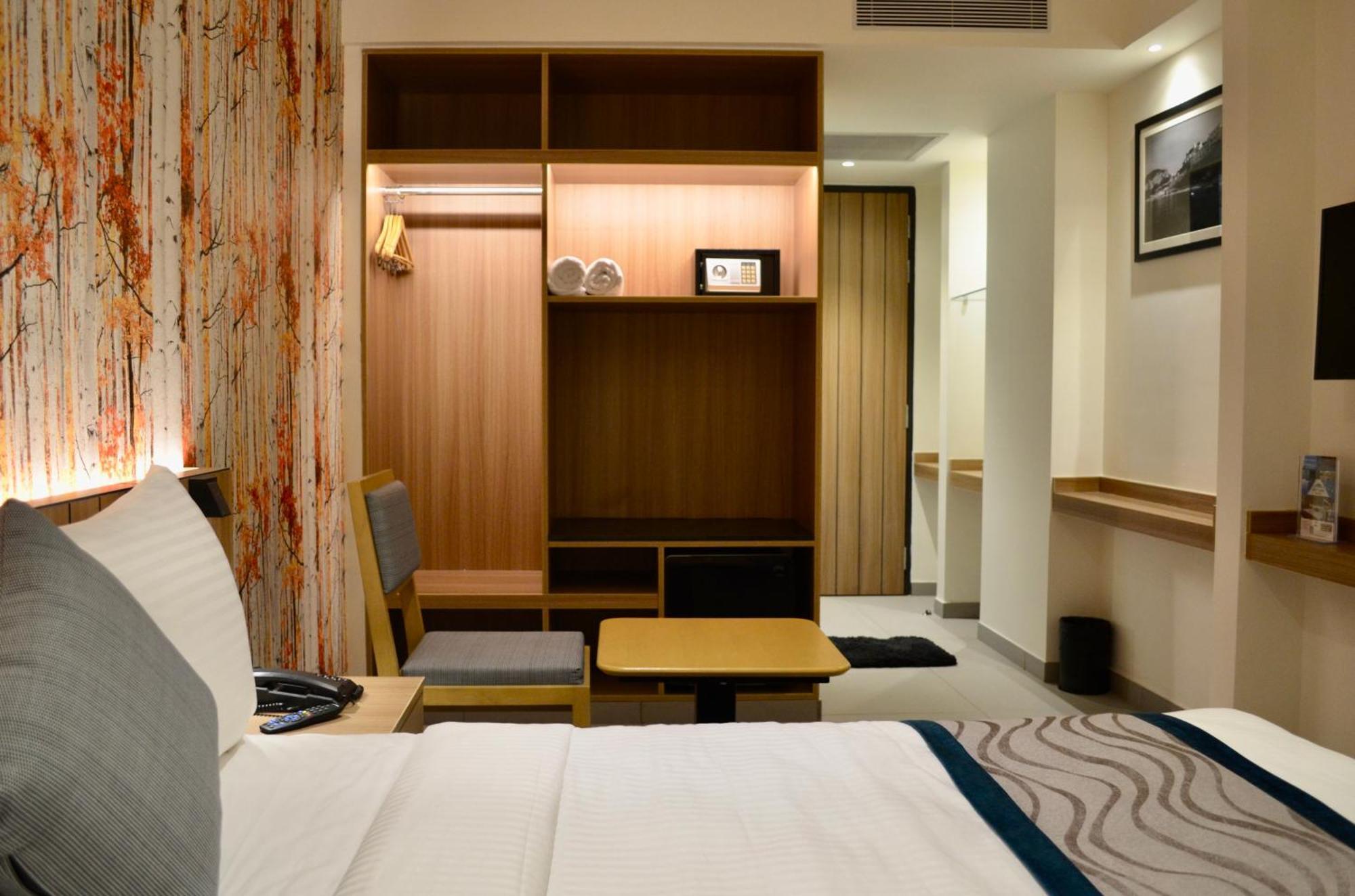 City Lake Hotel Hotel Bangalore