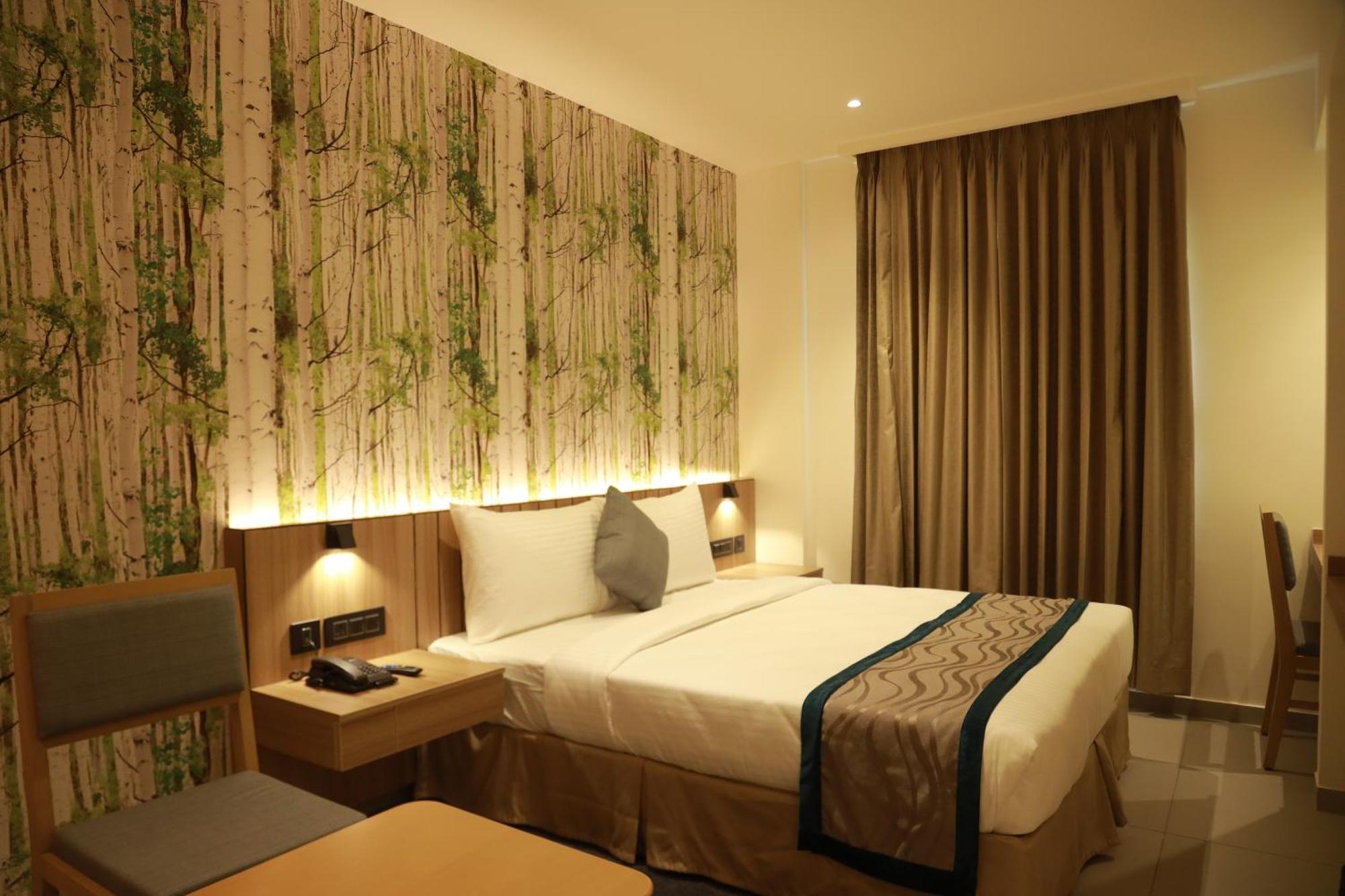 City Lake Hotel 3* Bangalore