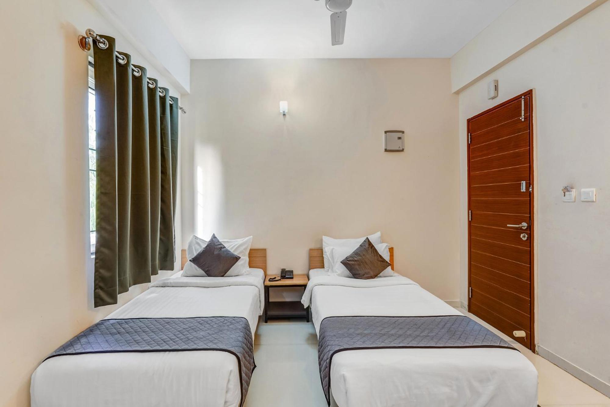 Upar Nearby Bagmane Tech Park 2*