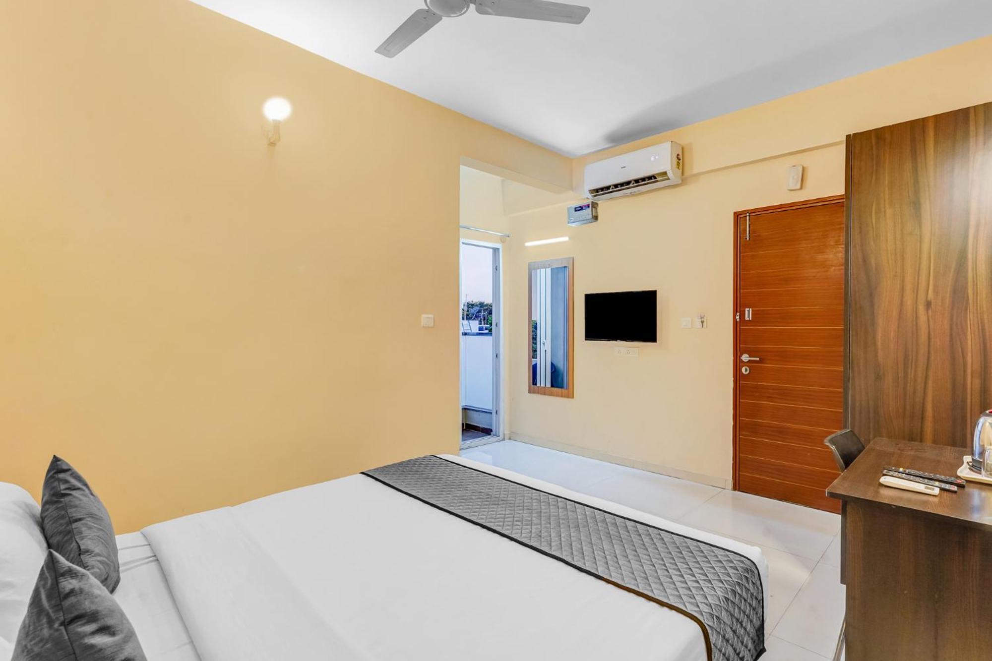 Hotel Upar Nearby Bagmane Tech Park 2*
