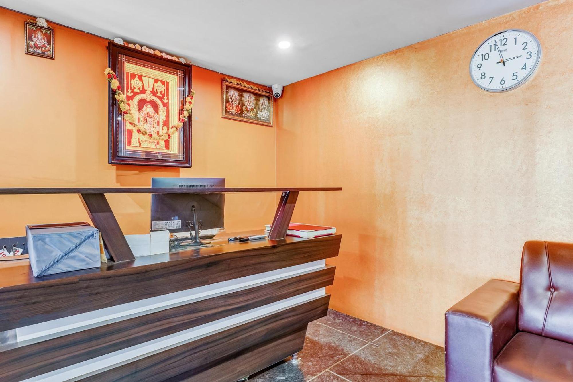 Upar Nearby Bagmane Tech Park Hotel 2*