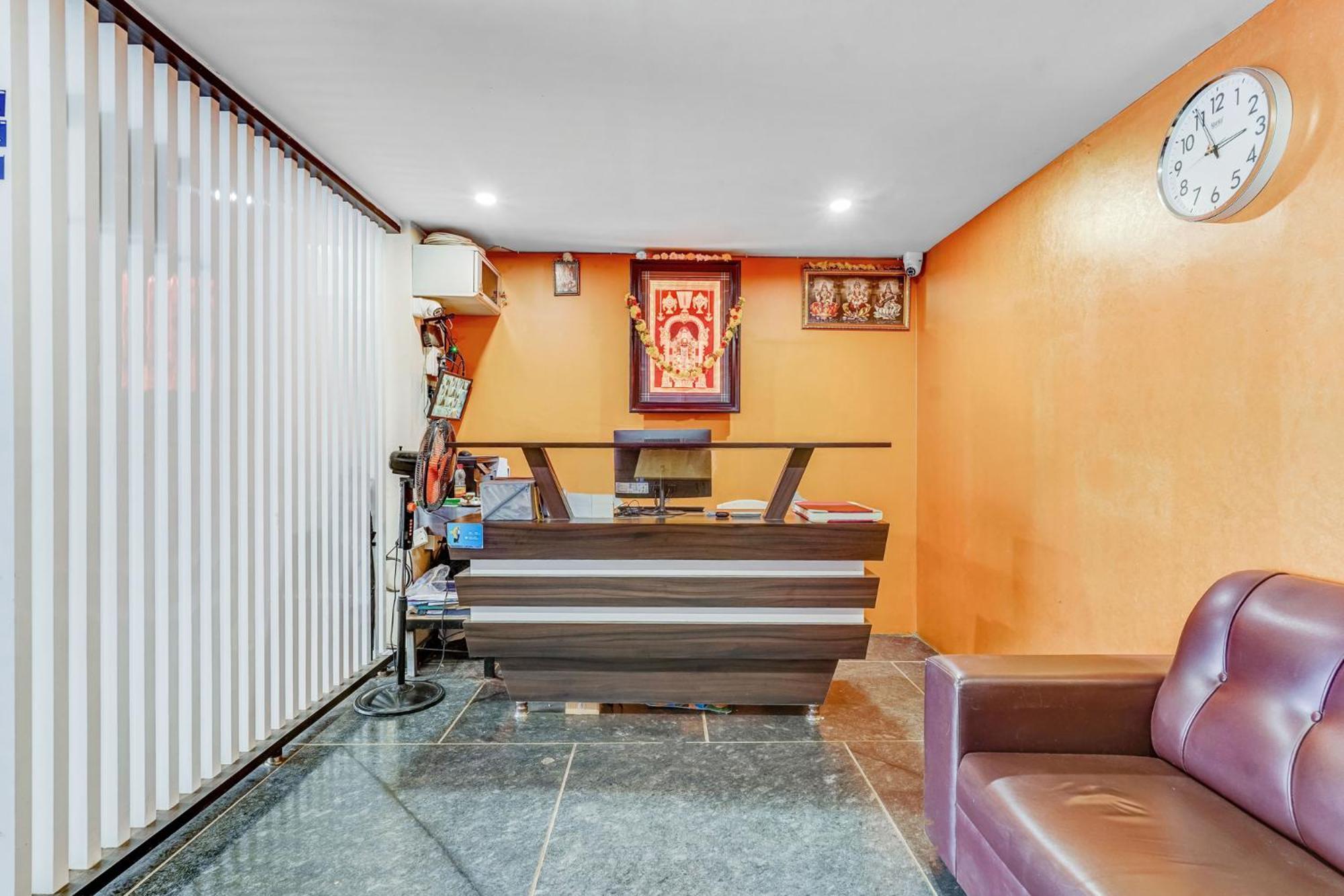 Hotel Upar Nearby Bagmane Tech Park 2*
