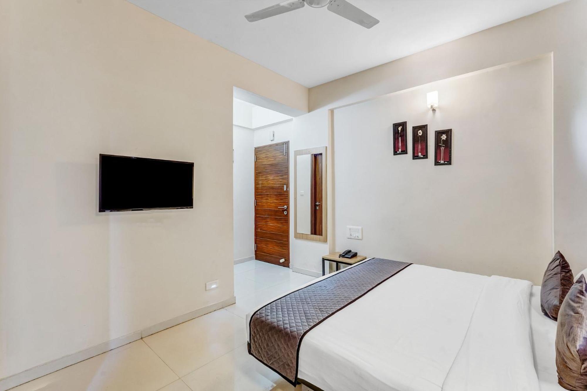 Hotel Upar Nearby Bagmane Tech Park