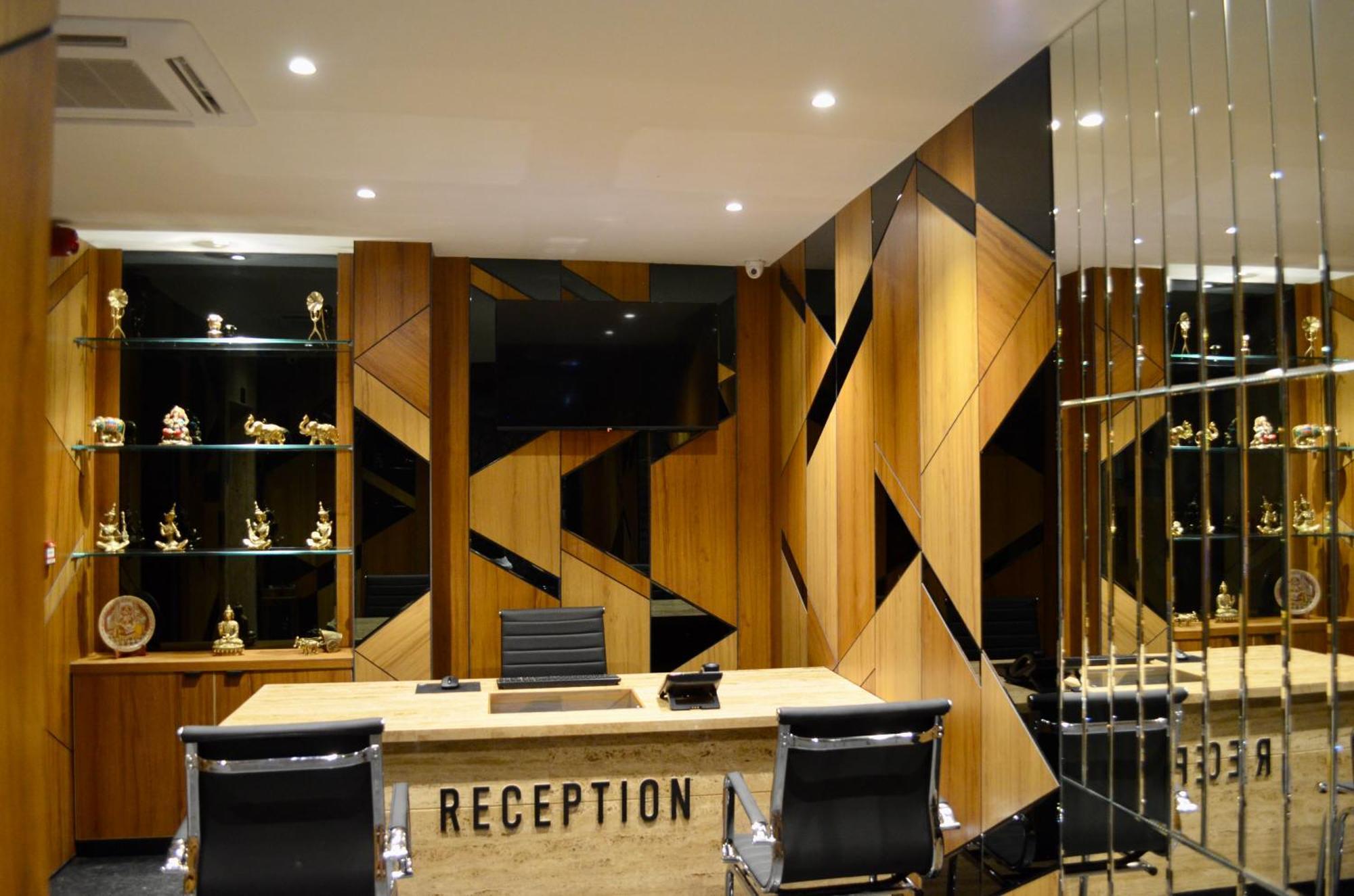 Hotel City Lake Hotel 3*