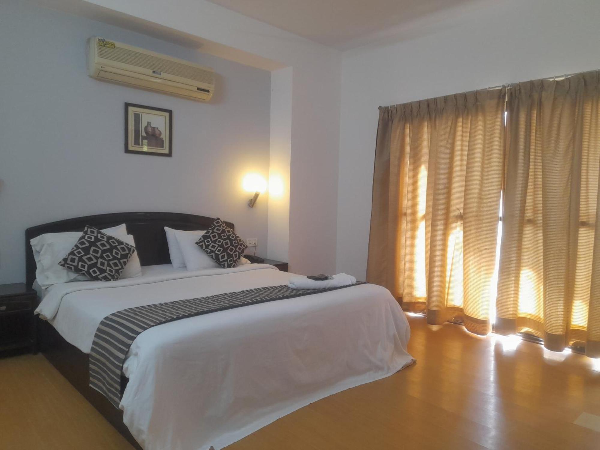 Prestige Hotel 3*