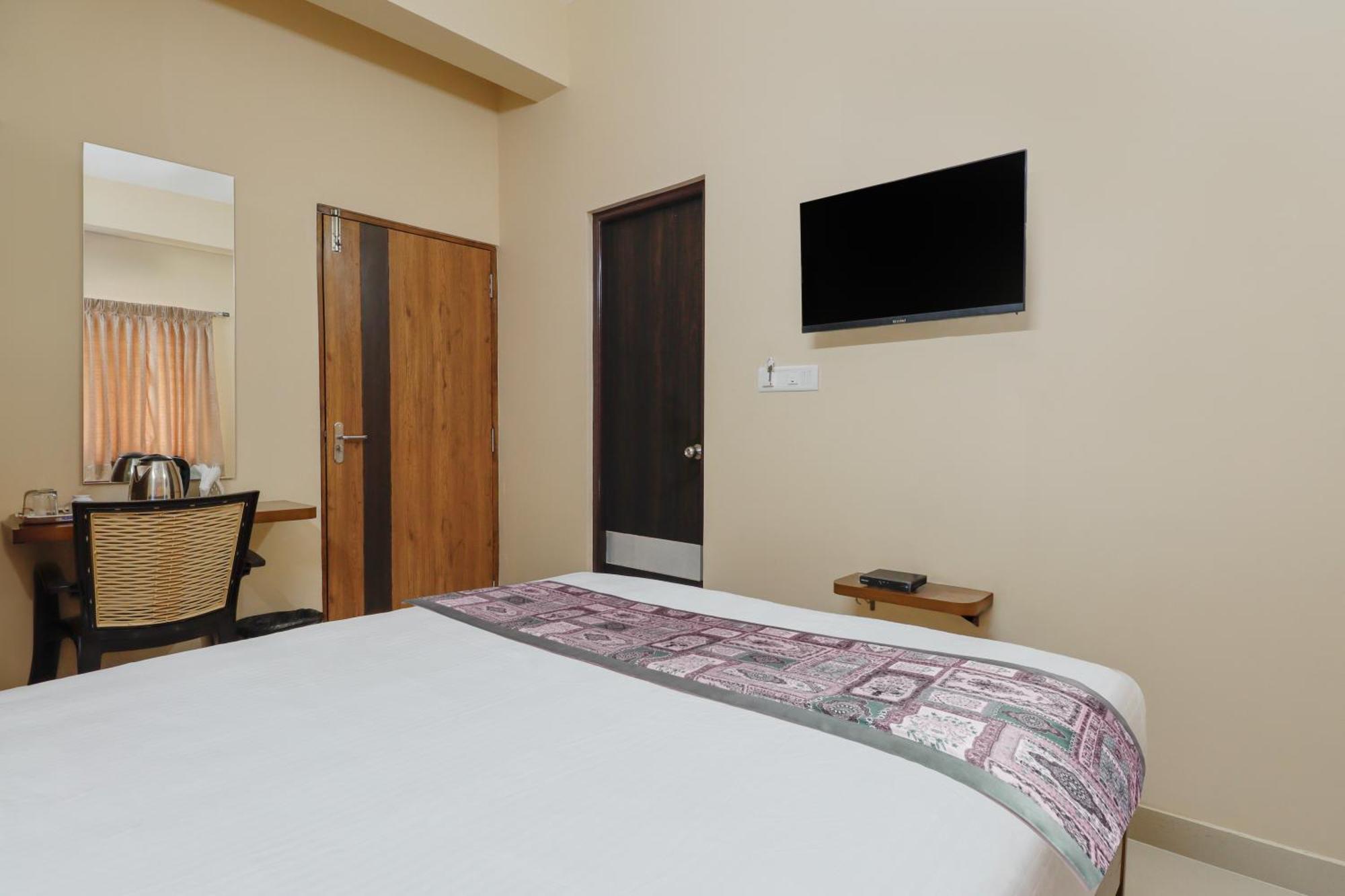 Hotel Sri Sai Grand In Bangalore