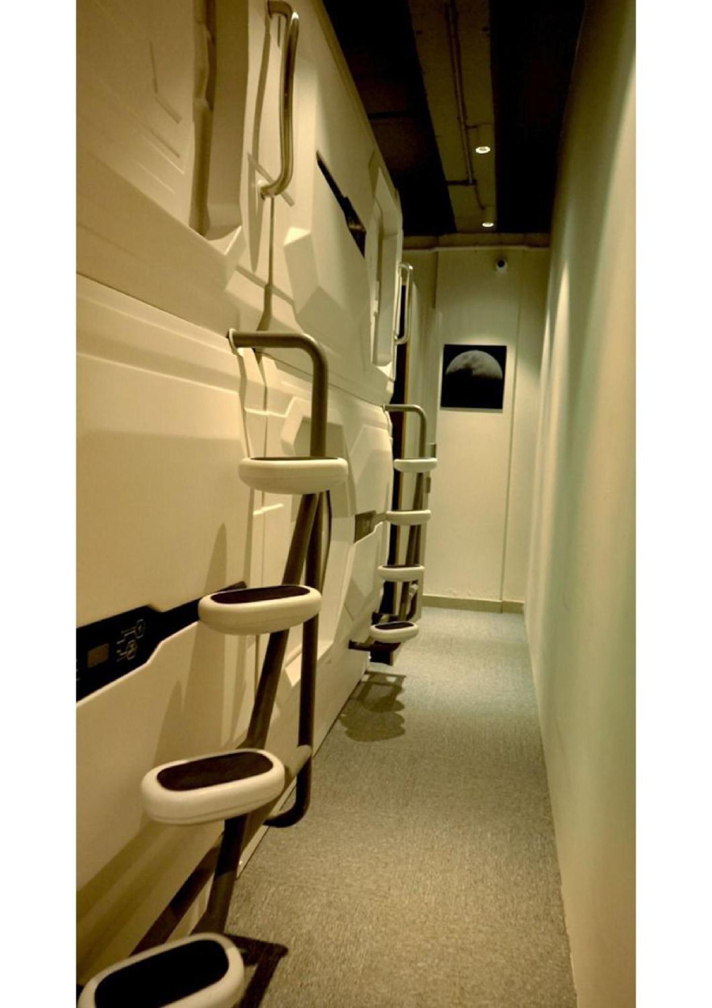 Blr Pods Capsule hotel