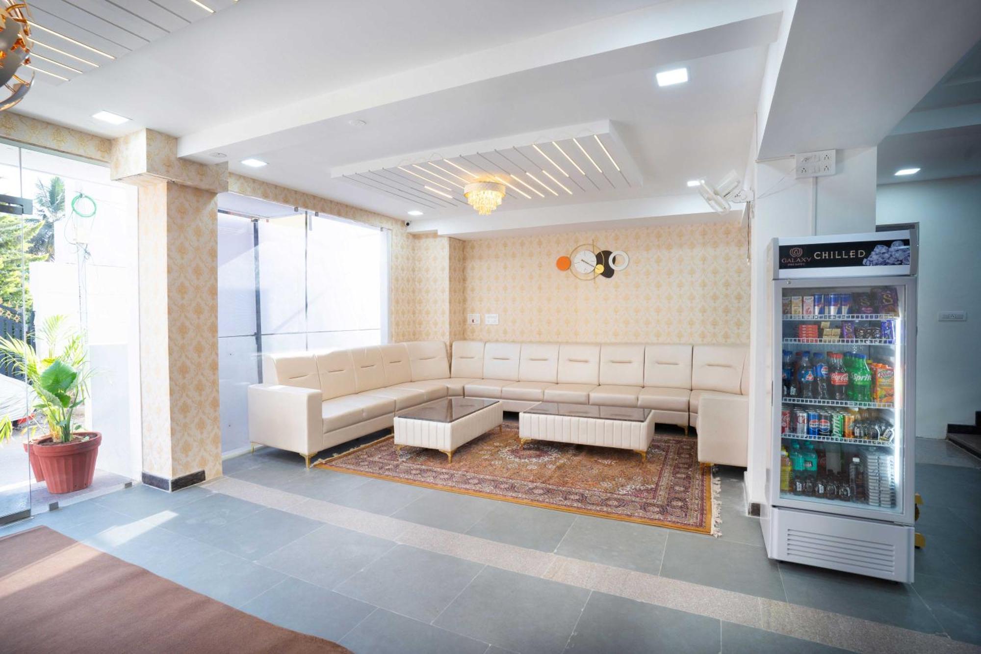 Treebo Galaxy Kings Suites, Hebbal 3*