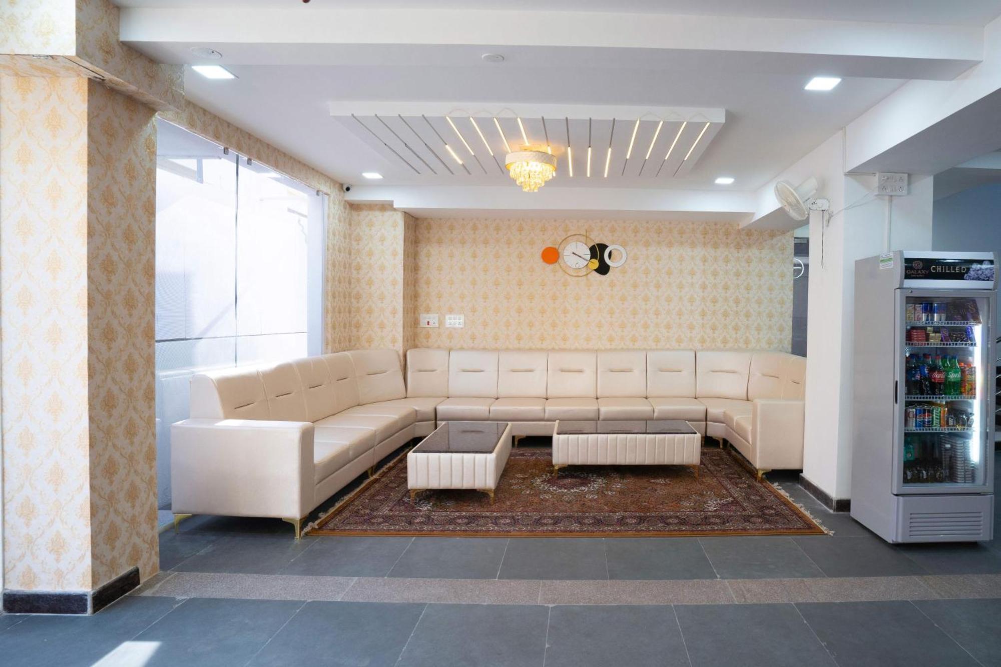 Treebo Galaxy Kings Suites, Hebbal Bangalore