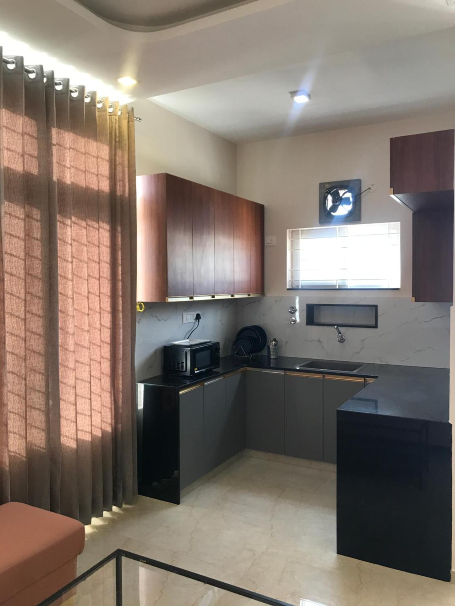 Sunshine Suites-premium