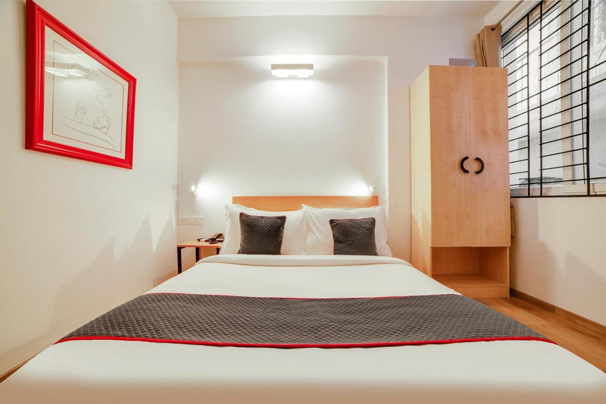 Townhouse Sarvar Hospitality Near Ascendas Park Square Mall Hotel