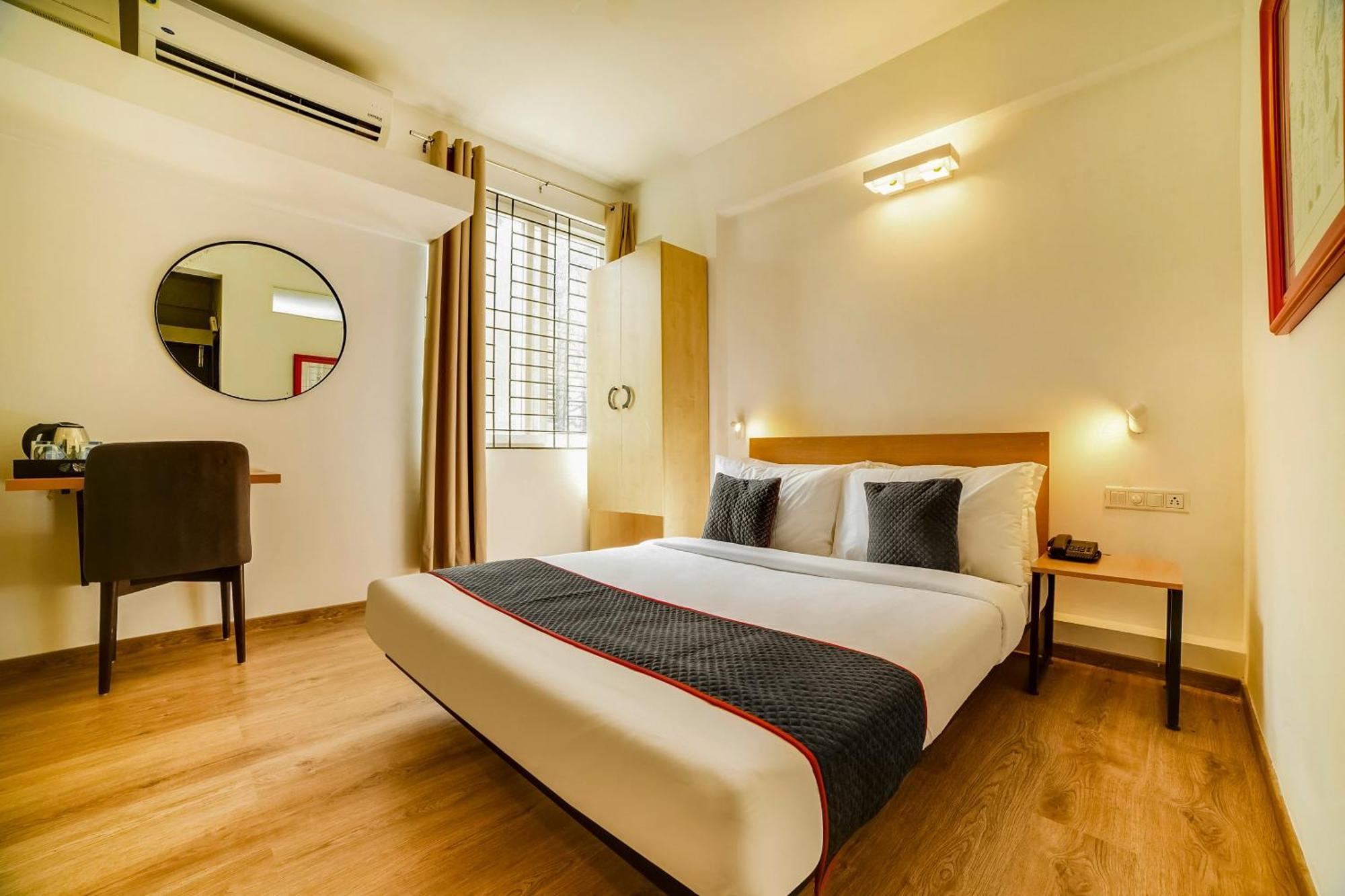 Hotel Townhouse Sarvar Hospitality Near Ascendas Park Square Mall 4*