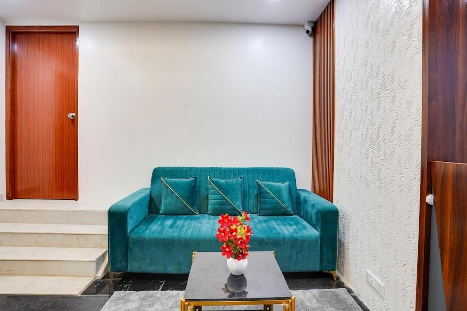 Palm Mystic - Indiranagar Hotel