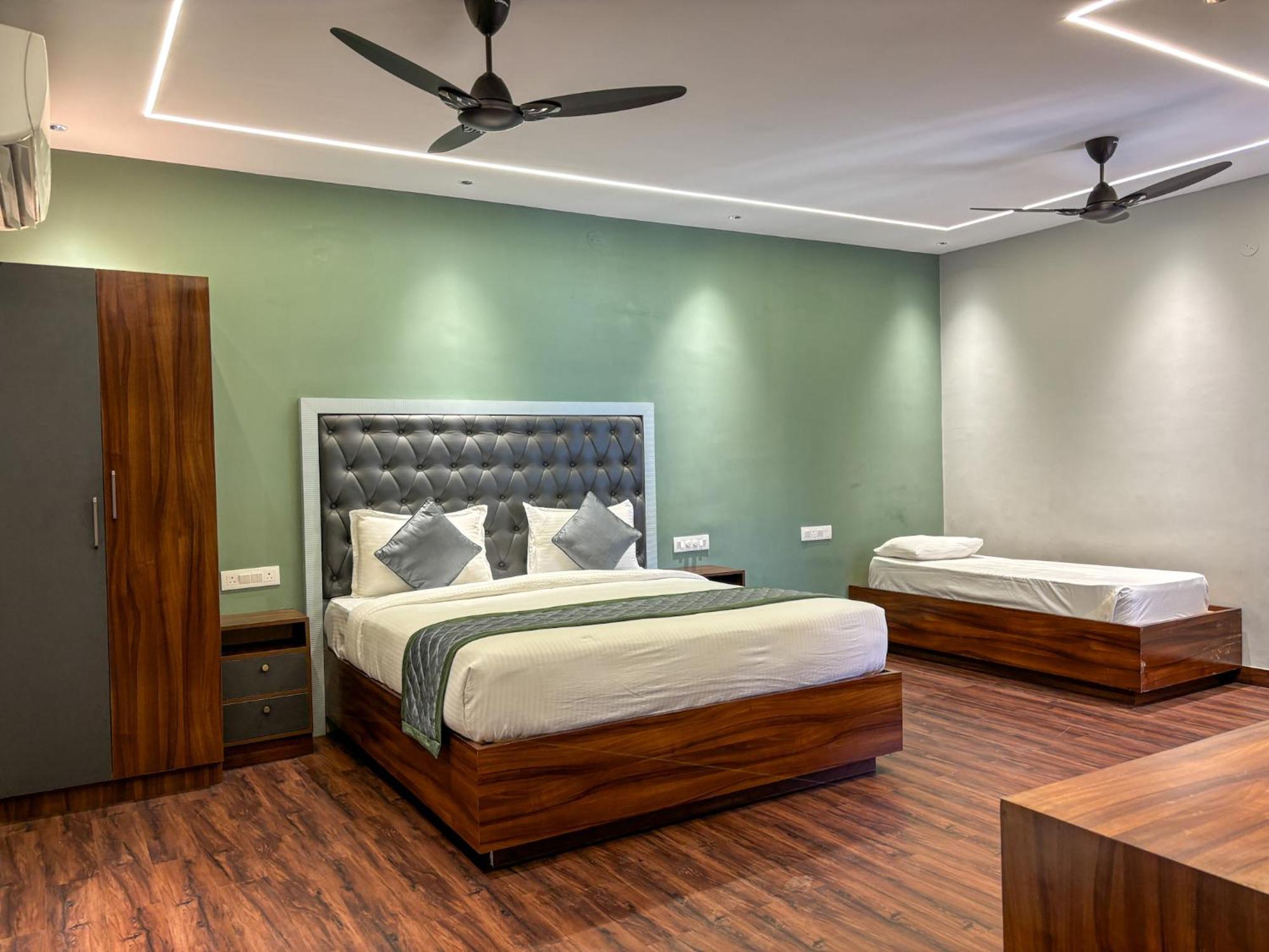 Hotel Palm Mystic - Indiranagar