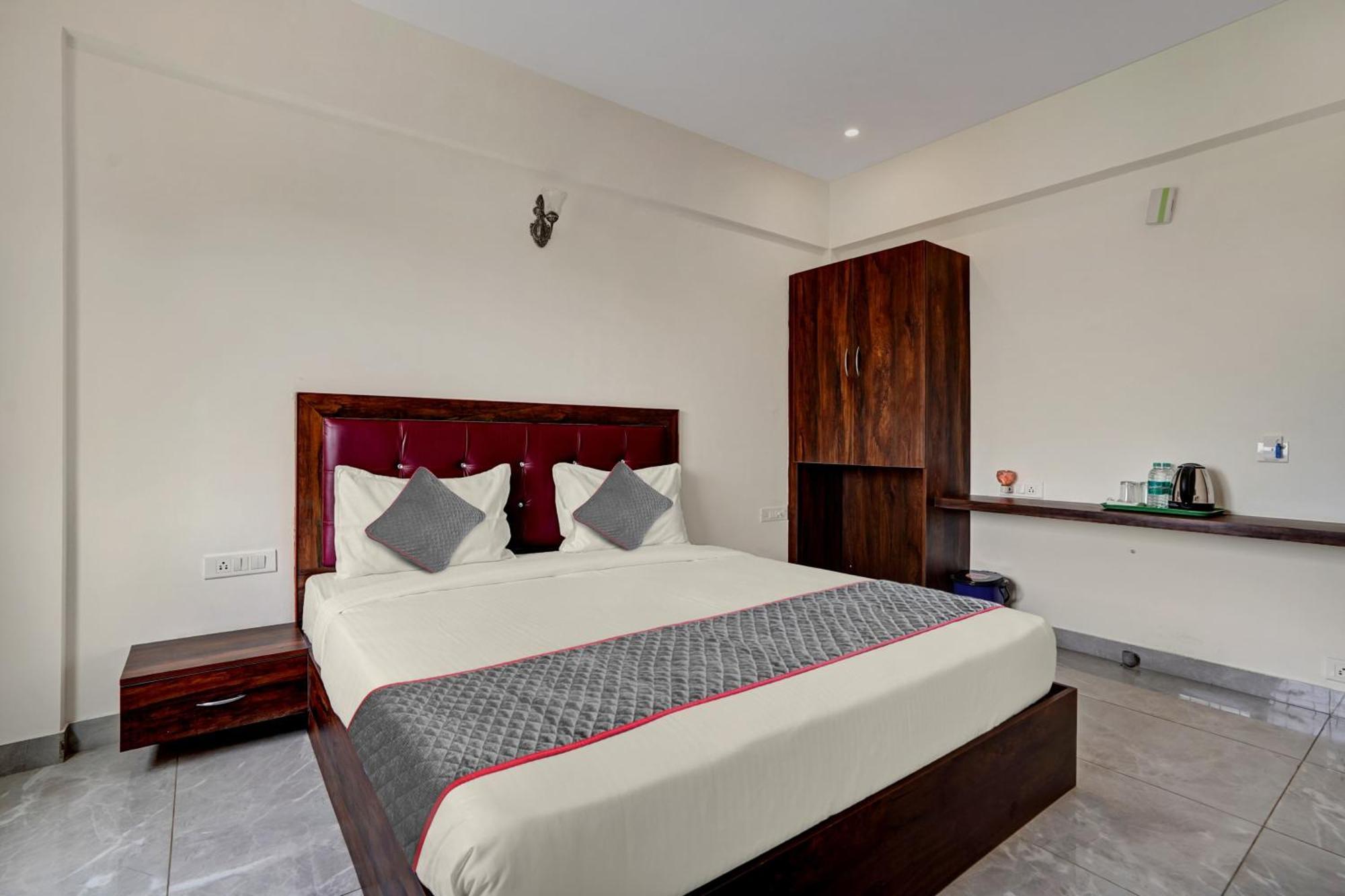 Hotel Collection O Dreams Iinn Bangalore