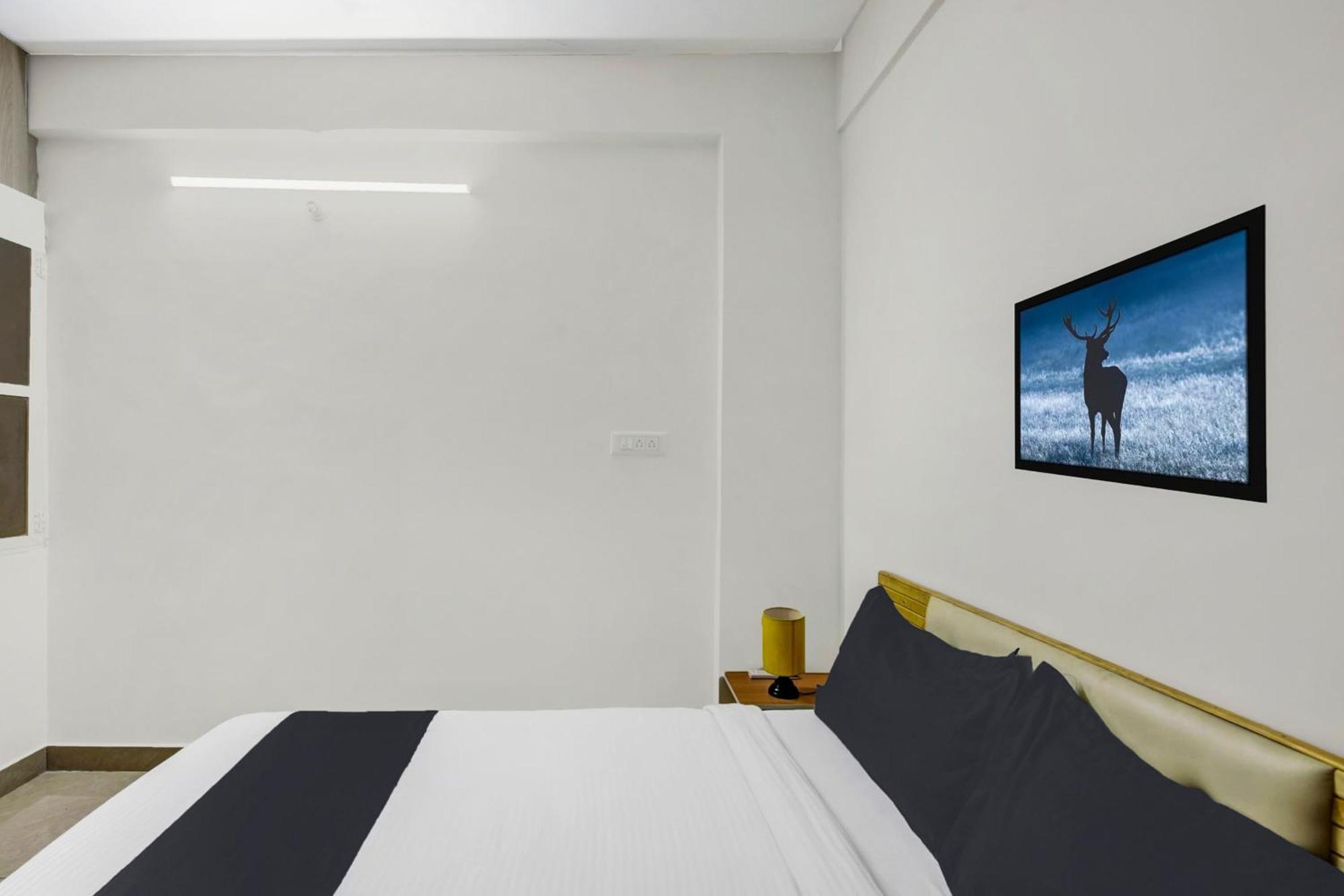 Hotel Collection O Brookfield The Heritage & Service Near Brookfield Mall. 4*