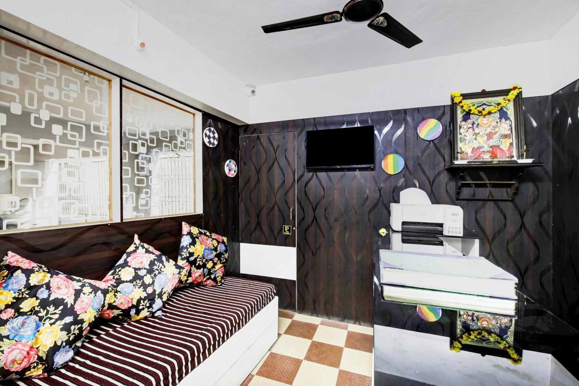 Collection O Brookfield The Heritage & Service Near Brookfield Mall. Hotel Bangalore