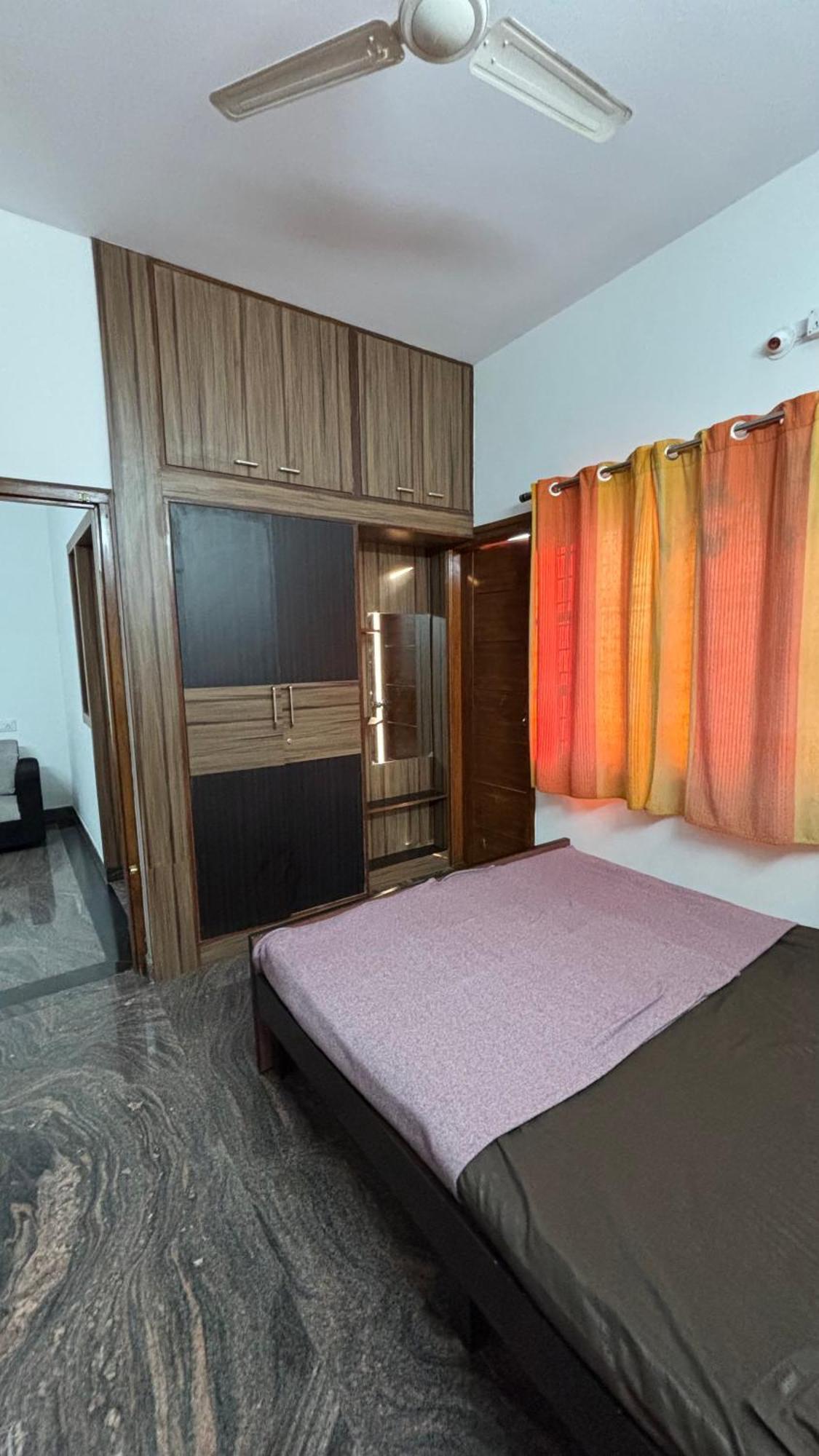 Premium 2bhk Retreat Hsr Family Professionals! * Bangalore
